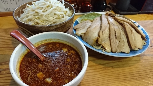 「極辛つけ麺+特盛り+バカぶた+野菜+中生ビール」@角ふじ 心麺の写真