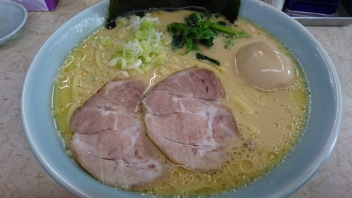 「ラーメン(中)味玉入り」@横浜寺田家ラーメン 白井店の写真
