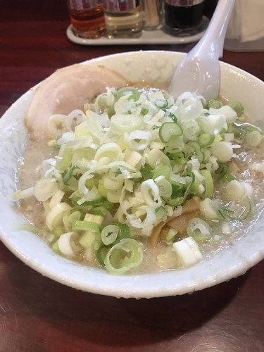 「醤油ラーメン➕麺固め➕薬味多め」@こってりらーめん なりたけ 本八幡店の写真