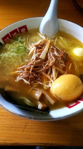 「塩ネギラーメン(大盛り) 玉子 バター」@中華そば 阿波家の写真