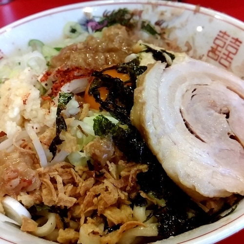 「汁なし（全部マシ）」@ラーメン英二の写真