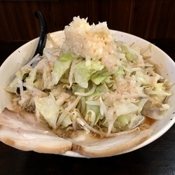 白りょう二郎ラーメン 大盛 (860円)