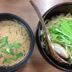 冷やし豆乳味噌つけ麺