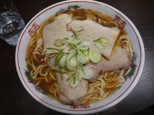 「醤油らーめん大　650円」@まるかいの写真