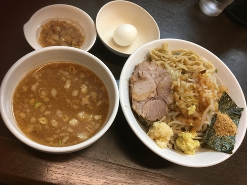「【3連休限定】つけ麺(中)¥850+生玉子¥50」@ラーメンどでん 大宮店の写真