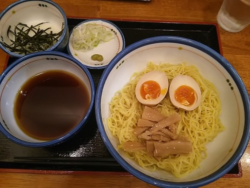 「ざるとろろらーめん　＋味玉、メンマ　※クーポンで７００円」@麦工房 かかしの写真