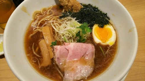 「うまい鯛醤油らー麺」@うまい麺には福来たる 西大橋店の写真