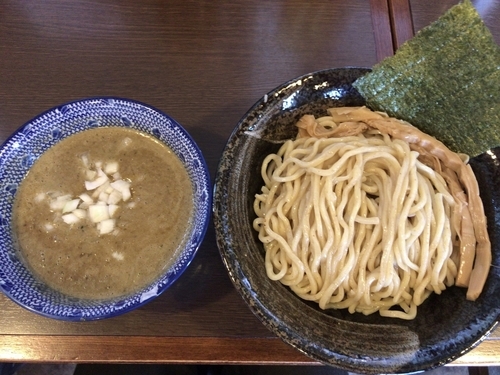 「気まぐれメニュー：牛の一突き800円」@つけ麺 弥七の写真