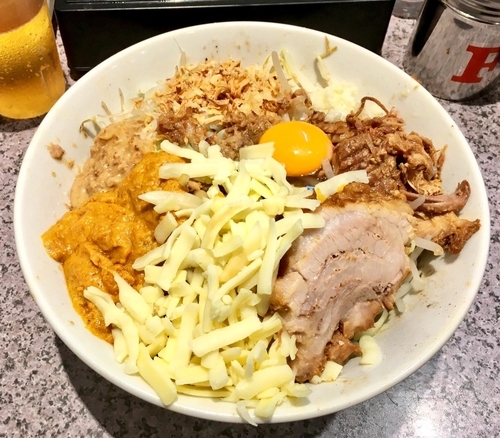 「汁なしそば+カレー+チーズ」@ラーメン宮郎の写真