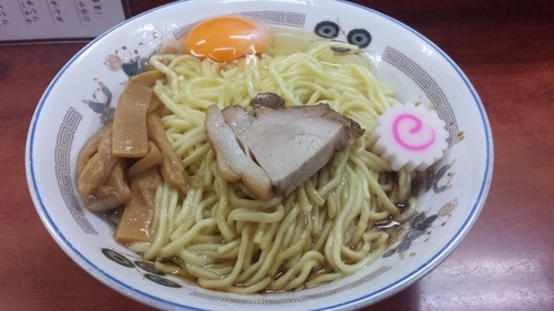 「油そば(並)650円生卵50円」@珍々亭の写真