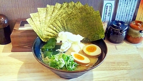 「旗っさし醤油とんこつ(並)」@ラーメン 旗っさし家の写真