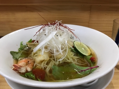 「冷やしラーメン　醤油　800円」@杏子の写真