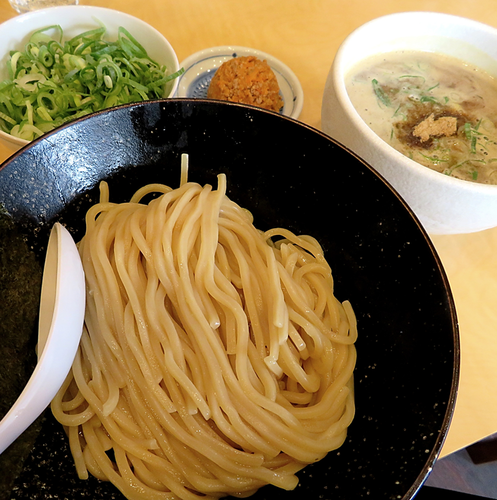 「濃厚つけ麺 ＋九条ネギ＋赤玉（950円）」@らーめん 銀杏 松戸店の写真