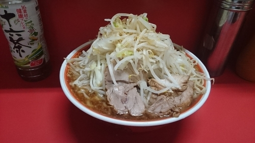 「麺増し・大・カタメ(ヤサイカラメ)￥７５０」@ラーメン二郎 上野毛店の写真