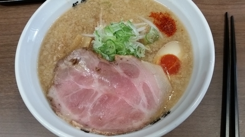 「背油醤油ラーメン」@背脂らーめん宮本 志木店の写真