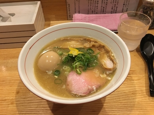 「特製白湯そば」@地球の中華そばの写真