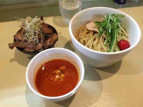「鶏白湯とトマトのつけ麺（限定）」@らーめん コッコの写真