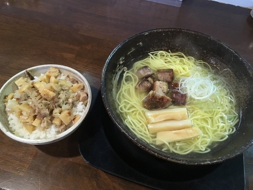 「朝らぁ定食C」@麺らいけんの写真