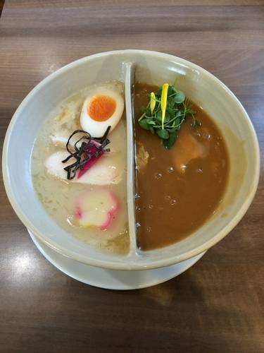 「陰陽麺 990円」@鶏白湯麺飯 暖家の写真