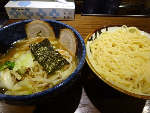 「特製もりそば 750円 ＋ 野菜 200円」@御茶ノ水 大勝軒 BRANCHINGの写真