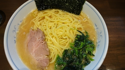 「ラーメン+中盛り ¥780」@横浜家系ラーメン 中島家の写真