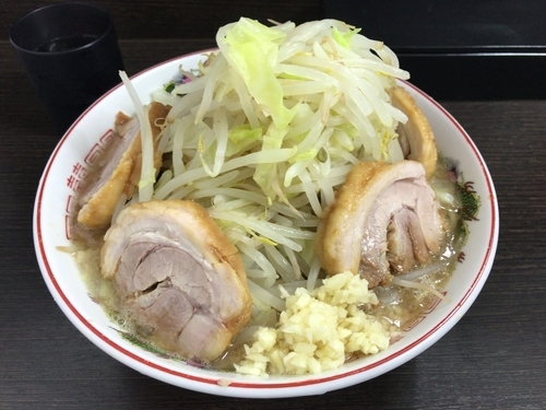 「小豚ラーメン(ニンニク)850円」@ラーメン二郎 川越店の写真
