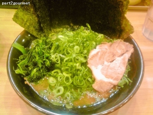 「九条ネギらーめん (800円)」@横浜ラーメン 裏武蔵家 西千葉本店の写真