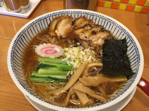 「炙りチャーシュー麺（醤油）大盛り」@博多まるきんラーメン 中延店の写真