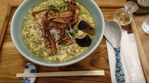 「ブドウ山椒麻婆麺」@箸とレンゲの写真