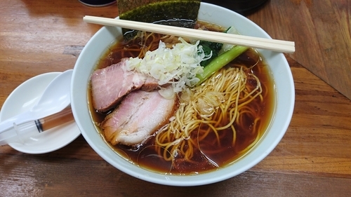 「醤油ラーメン+中盛り ¥850」@らぁめん 夢の写真