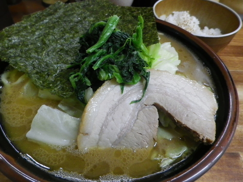 「キャベツラーメン(バラ肉)」@家系ラーメン ○貴家の写真