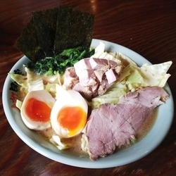 キャベチャー　中盛り＋味玉