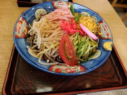 「冷中華(並盛)700円」@すかや 鶴見支店の写真