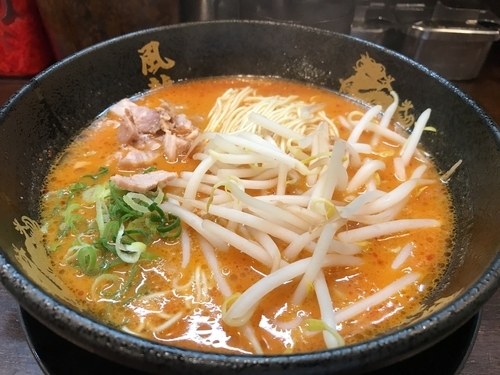 「辛味噌めん」@とんこつラーメン博多風龍 上野店の写真