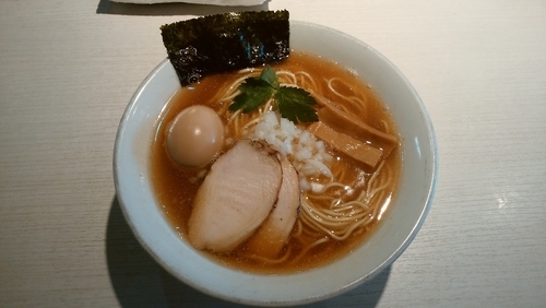 「あっさり淡麗半熟味玉煮干しラーメン中盛」@煮干し中華そば 一燈の写真