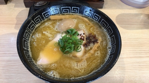 「味玉白湯らぁ麺大盛」@中村麺三郎商店の写真