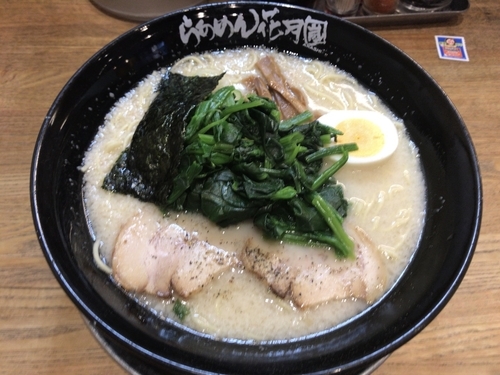 「嵐げんこつらあめん塩 大盛 700+150円 ほうれん草無料（ア」@らあめん花月嵐 原町田店の写真