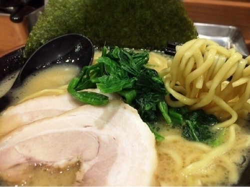 「ラーメン(680円)」@横浜家系ラーメン まくり家 川崎店の写真