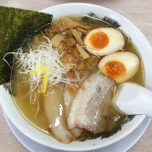 「塩ラーメン＋味玉」@来来亭 四条葛野大路店の写真