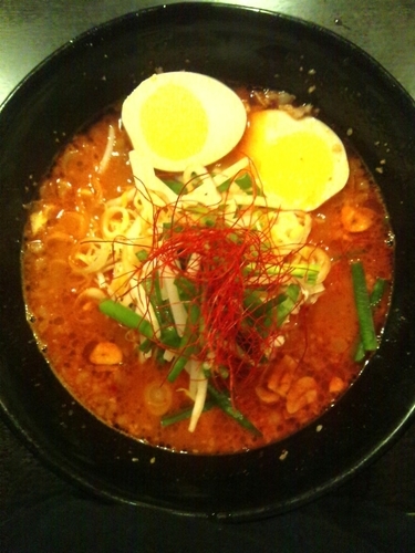 「豚骨火ノ玉台湾ラーメン（味玉トッピング）」@ラーメン・餃子 響の写真