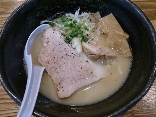 「鶏白湯の自家製麺」@めんごころ なつの写真