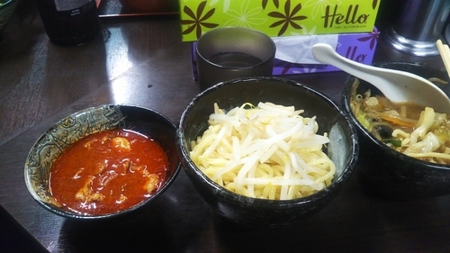 「半ラーメンセット（味噌野菜麺+冷し大辛肉味噌麺）」@元祖旨辛系タンメン 荒木屋の写真