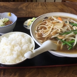 もやしラーメン定食
