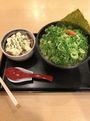 「にくネギらーめんとチャーマヨ丼」@にしのみやラーメン 本家の写真