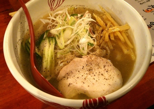 「【限定】ぷるぷるスープの鶏にぼ冷やし　850円」@麺処 あす花の写真