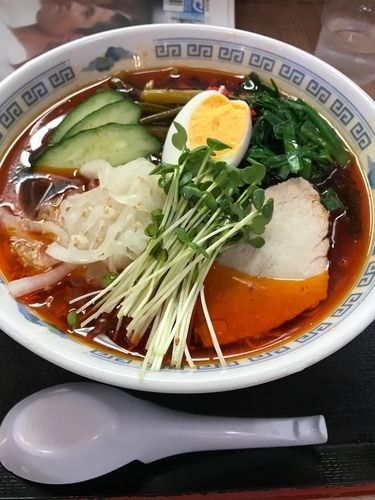 「冷やし満ニラ　醤油　辛め」@さかえや本店の写真