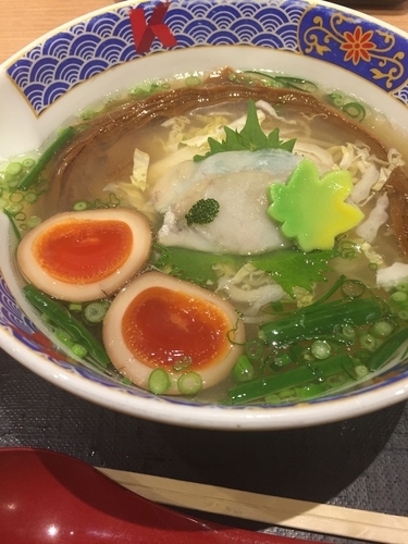 「ふぐだし潮らーめん 美味玉たまり漬け入り」@ふぐだし潮 八代目けいすけ 東急プラザ銀座店の写真