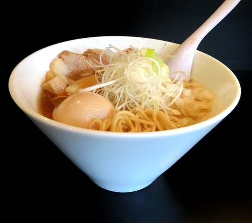 「NORMAL＋煮卵＋玉葱UP（900円）」@煮干中華そば のじじR 本所吾妻橋の写真