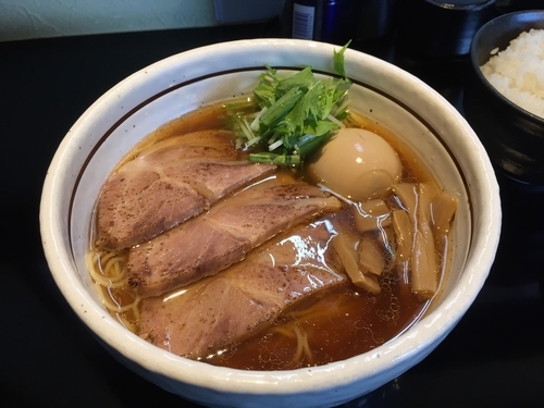 「味玉醤油らぁめん＋ちゃーしゅー」@麺屋 焔の写真