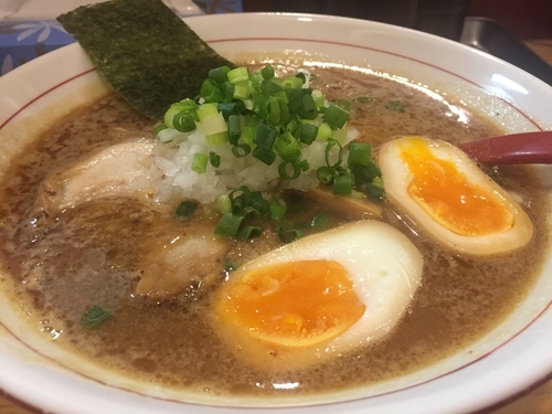 「味玉啜る中華そば」@啜るの写真